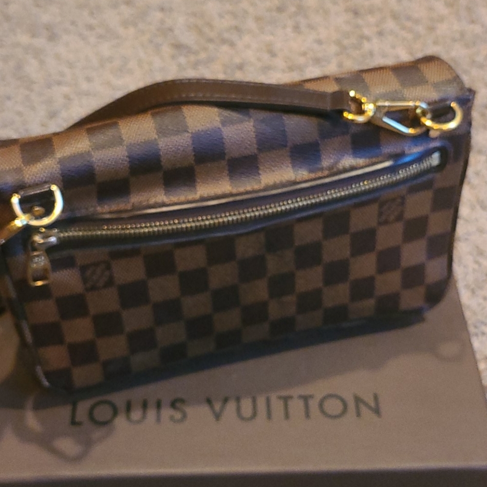 Purse - Picture 4 of 4